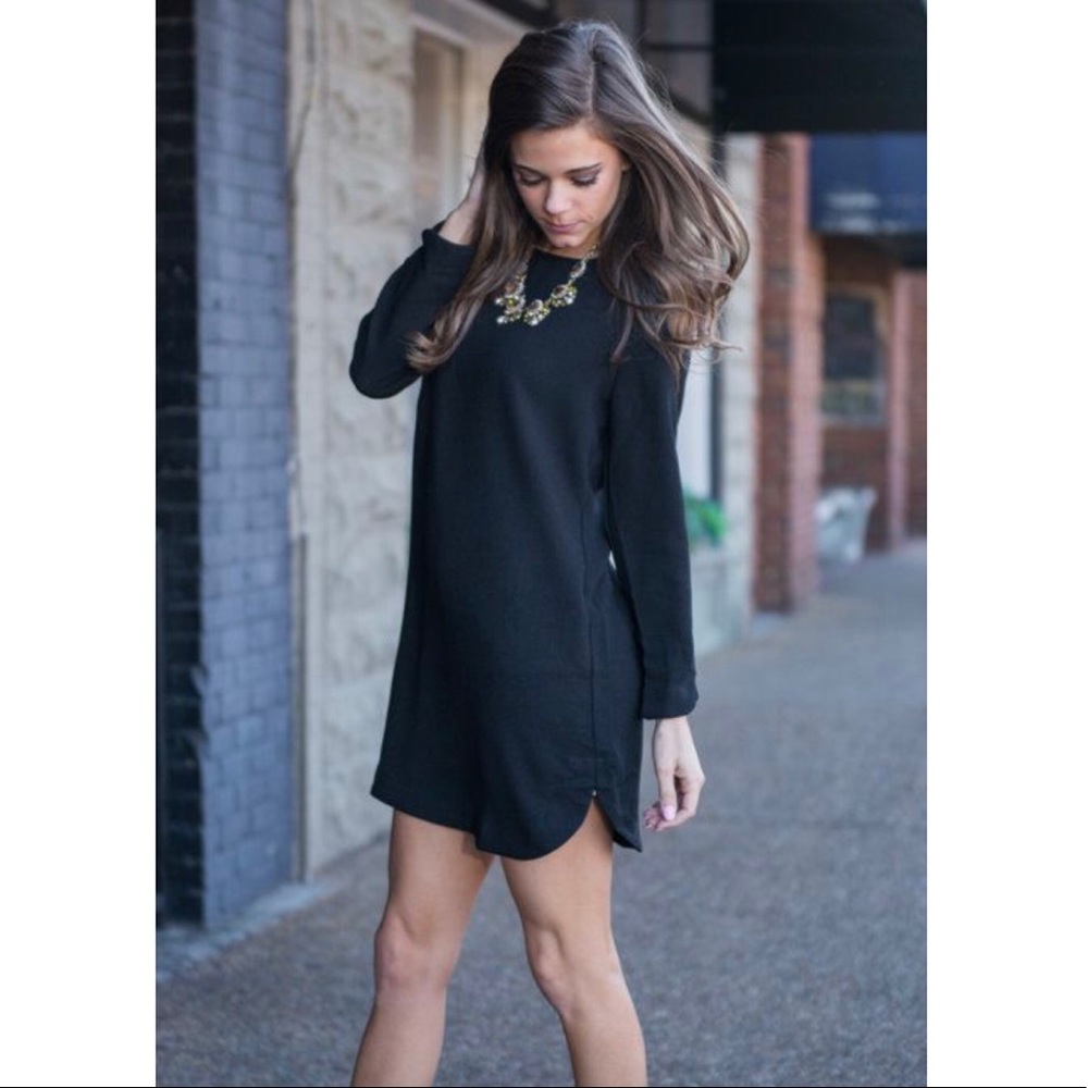 BLACK DRESS